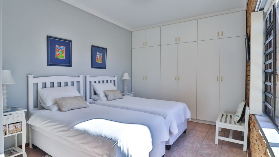 5 Bedroom Property for Sale in Stilbaai Wes Western Cape